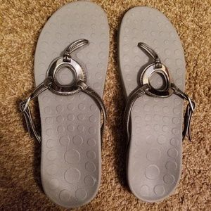 Orthaheel Silver Detailed Flip-flop/Sandal
